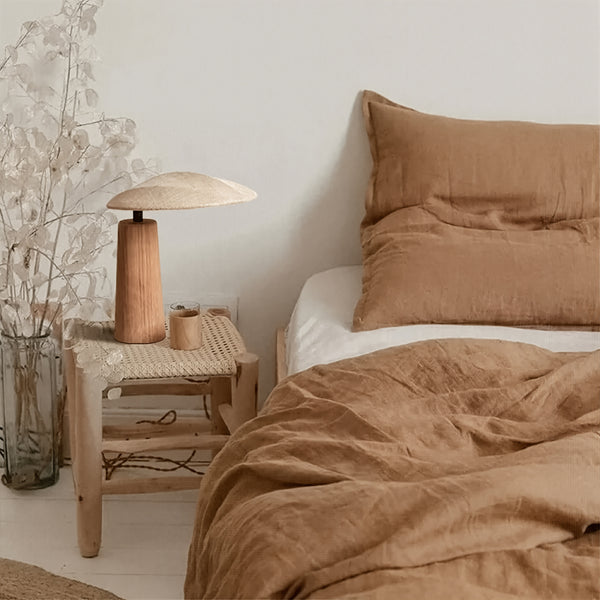 Natürliche Massivholzlampe – Organisches Design mit Leinenschirm
