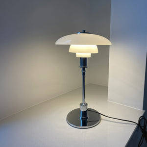 Moderne Tischlampe aus Glas und Metall – Silber- oder Gold-Finish