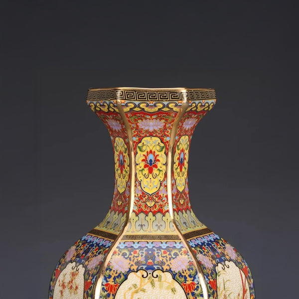 Prestige Emaillierte Vase – Kaiserliche Keramikmotive
