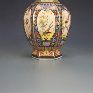 Prestige Emaillierte Vase – Kaiserliche Keramikmotive